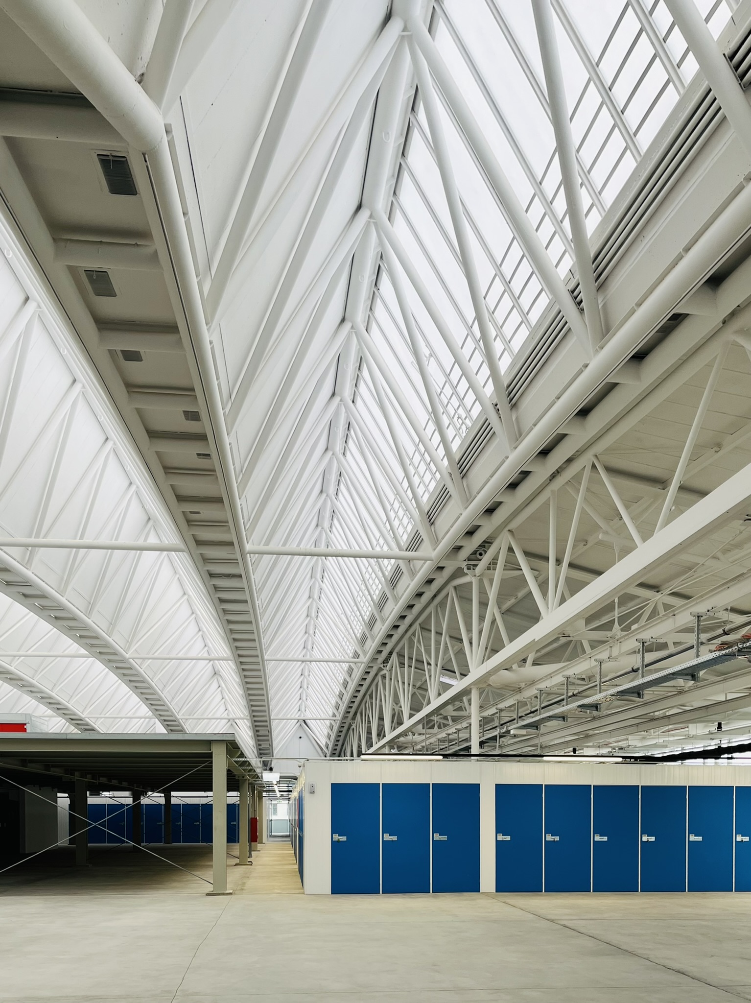 Deckelhalle_Muenchen.jpg Deckelhalle_Muenchen.jpg